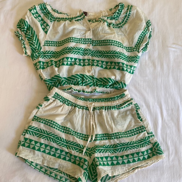 sofia Pants - Sofia green and cream colored crop & short set